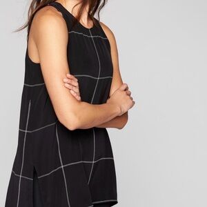 NWT Athleta Size XS Black White Plaid Sleeveless Print Tunic Washable Silk Top